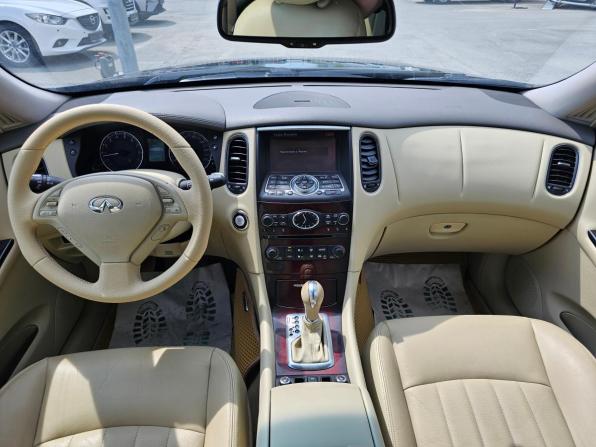Infiniti QX50 I с пробегом 2015 года, цена 1 849 995 рублей, 181597 км, внедорожник, Автокод Объявления