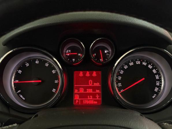 Opel Mokka I с пробегом 2013 года, цена 970 000 рублей, 175000 км, внедорожник, Автокод Объявления