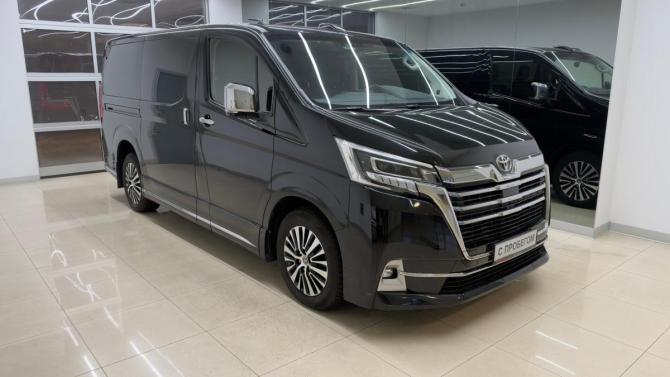 Toyota HiAce H300 с пробегом 2020 года, цена 5 790 000 рублей, 92225 км, минивэн, Автокод Объявления
