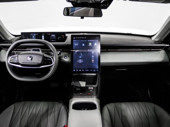 Changan Lamore с пробегом 2023 года, цена 1 899 000 рублей, 38618 км, седан, Автокод Объявления