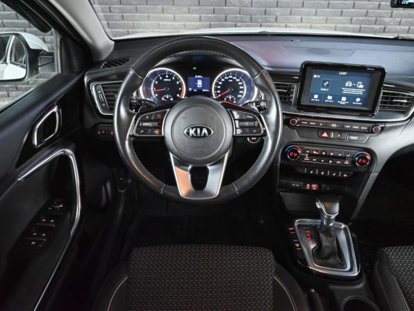 Kia Ceed III с пробегом 2019 года, цена 1 790 000 рублей, 79311 км, универсал, Автокод Объявления