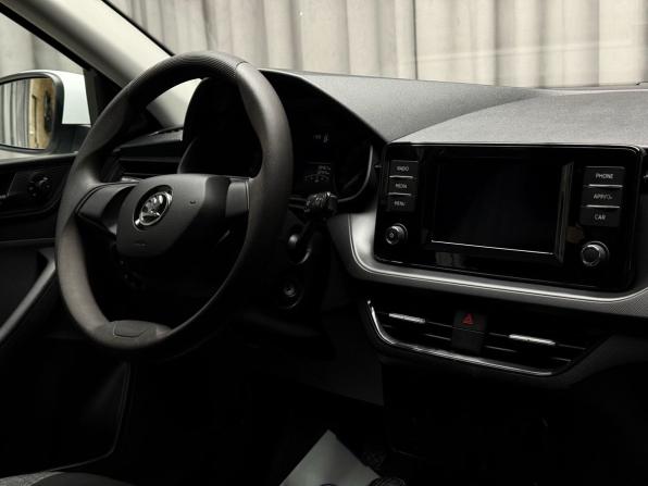 Skoda Rapid II с пробегом 2021 года, цена 1 469 000 рублей, 50400 км, лифтбек, Автокод Объявления