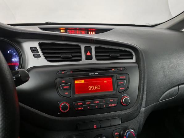 Kia Ceed II с пробегом 2014 года, цена 855 000 рублей, 198000 км, универсал, Автокод Объявления