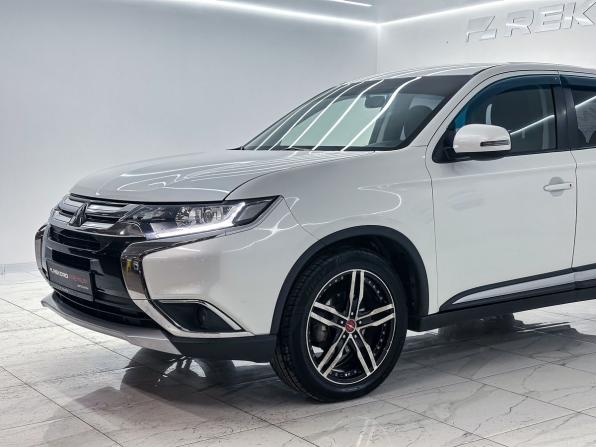 Mitsubishi Outlander III Рестайлинг 2 с пробегом 2015 года, цена 1 749 000 рублей, 179909 км, внедорожник, Автокод Объявления