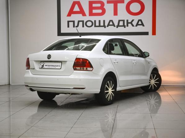 Volkswagen Polo V Рестайлинг с пробегом 2016 года, цена 989 000 рублей, 198982 км, седан, Автокод Объявления