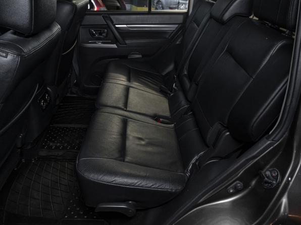 Mitsubishi Pajero IV Рестайлинг 1 с пробегом 2014 года, цена 2 350 000 рублей, 245871 км, внедорожник, Автокод Объявления