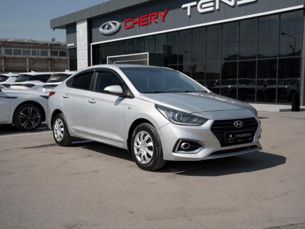 Hyundai Solaris II с пробегом 2019 года, цена 1 295 000 рублей, 181440 км, седан, Автокод Объявления