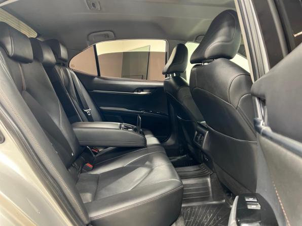 Toyota Camry VIII (XV70) с пробегом 2019 года, цена 2 590 000 рублей, 130776 км, универсал, Автокод Объявления