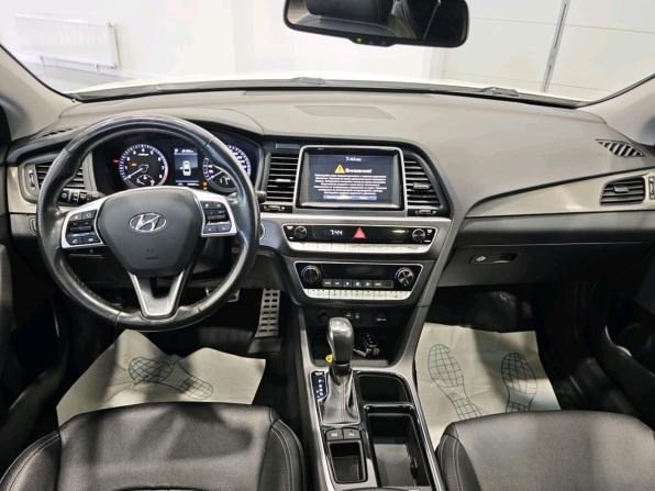 Hyundai Sonata VII (LF) Рестайлинг с пробегом 2018 года, цена 1 850 000 рублей, 144500 км, седан, Автокод Объявления