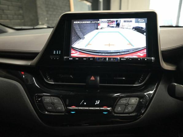 Toyota C-HR I с пробегом 2018 года, цена 2 300 000 рублей, 89382 км, внедорожник, Автокод Объявления