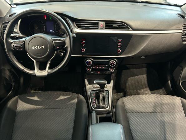 Kia Rio IV Рестайлинг с пробегом 2021 года, цена 1 670 000 рублей, 51300 км, седан, Автокод Объявления