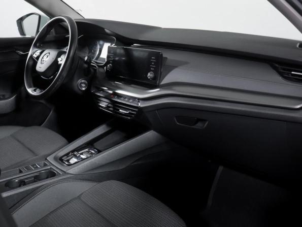 Skoda Octavia IV (A8) с пробегом 2021 года, цена 2 199 000 рублей, 66985 км, лифтбек, Автокод Объявления