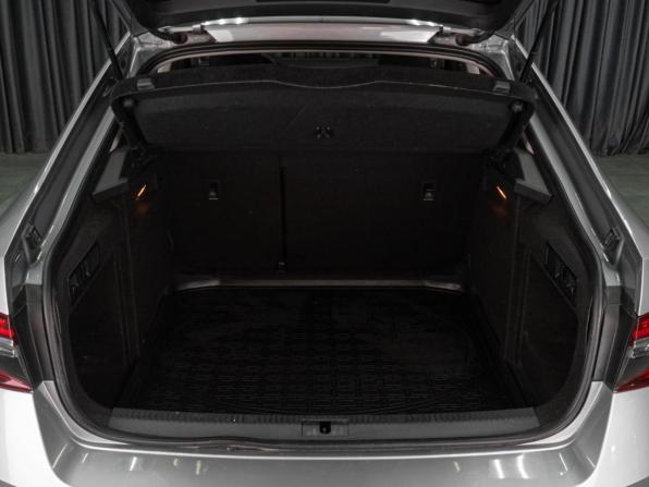 Skoda Superb III Рестайлинг с пробегом 2021 года, цена 2 529 000 рублей, 93004 км, лифтбек, Автокод Объявления