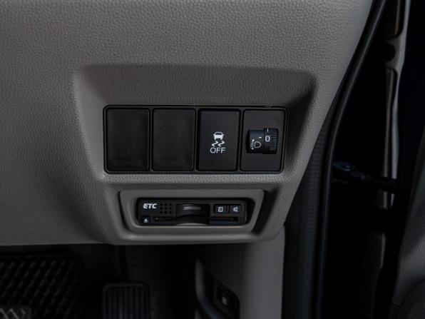 Honda Stepwgn V с пробегом 2017 года, цена 2 040 000 рублей, 96102 км, минивэн, Автокод Объявления