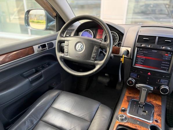 Volkswagen Touareg I Рестайлинг с пробегом 2006 года, цена 965 000 рублей, 286987 км, внедорожник, Автокод Объявления