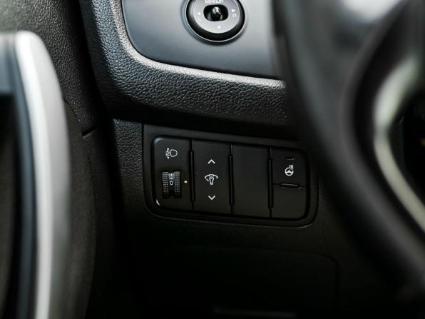 Kia Ceed II Рестайлинг с пробегом 2017 года, цена 980 000 рублей, 252631 км, хэтчбек, Автокод Объявления
