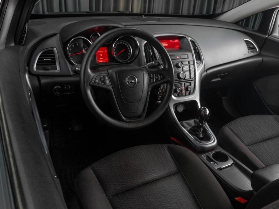Opel Astra J Рестайлинг Тюмень  - изображение 6