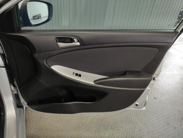Hyundai Solaris I Рестайлинг с пробегом 2016 года, цена 899 000 рублей, 134243 км, седан, Автокод Объявления