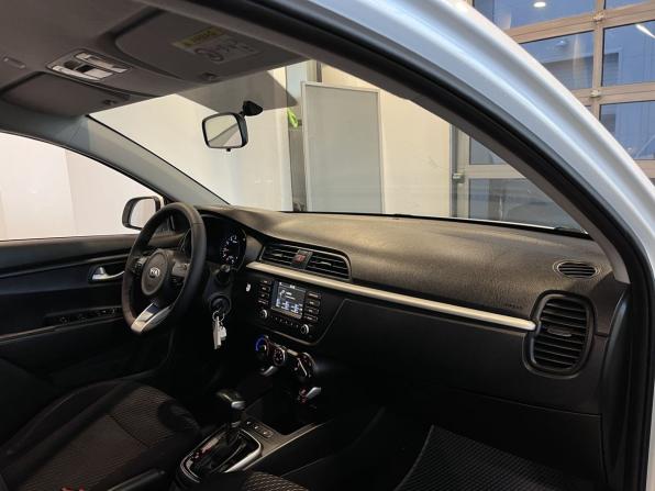 Kia Rio IV с пробегом 2018 года, цена 895 000 рублей, 146662 км, хэтчбек, Автокод Объявления