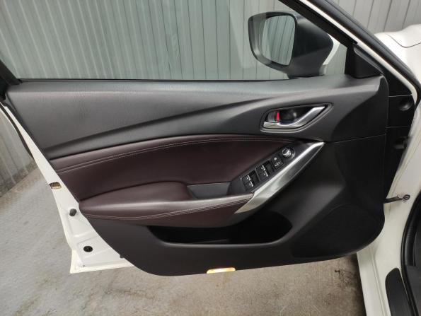 Mazda 6 III (GJ) Рестайлинг с пробегом 2017 года, цена 1 549 000 рублей, 183292 км, седан, Автокод Объявления
