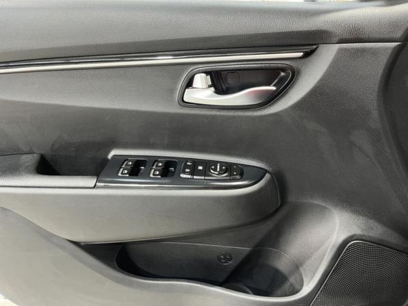 Kia Rio IV с пробегом 2020 года, цена 1 695 000 рублей, 61240 км, хэтчбек, Автокод Объявления