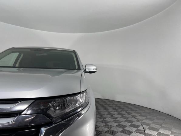 Mitsubishi Outlander III Рестайлинг 2 с пробегом 2017 года, цена 1 829 000 рублей, 144000 км, внедорожник, Автокод Объявления