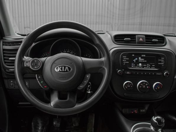 Kia Soul II Рестайлинг с пробегом 2018 года, цена 1 575 000 рублей, 48362 км, хэтчбек, Автокод Объявления