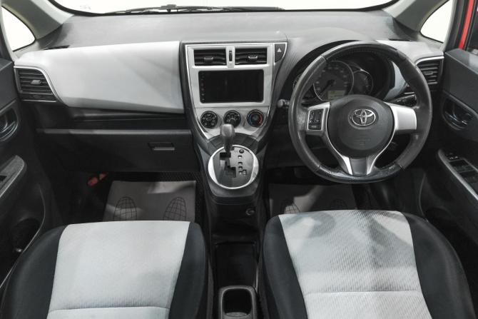 Toyota Ractis II с пробегом 2012 года, цена 849 000 рублей, 192000 км, хэтчбек, Автокод Объявления