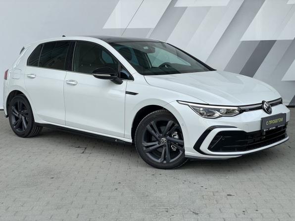 Volkswagen Golf VIII с пробегом 2024 года, цена 3 570 000 рублей, 5317 км, хэтчбек, Автокод Объявления