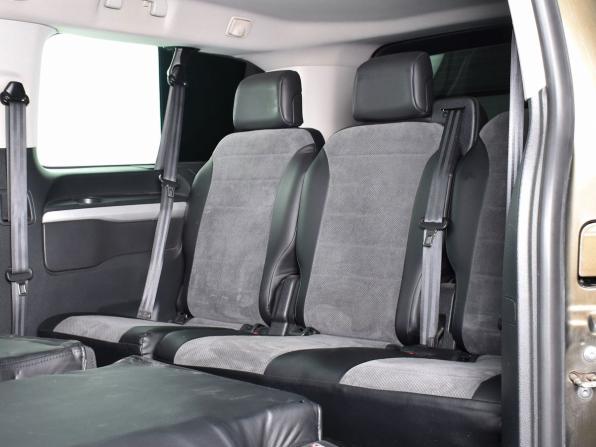 Peugeot Traveller I с пробегом 2018 года, цена 3 494 995 рублей, 73330 км, минивэн, Автокод Объявления