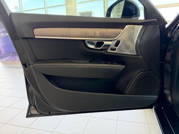 Volvo S90 II Рестайлинг с пробегом 2021 года, цена 4 195 900 рублей, 88625 км, седан, Автокод Объявления