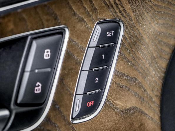 Audi A6 IV (C7) Рестайлинг с пробегом 2014 года, цена 1 800 000 рублей, 206907 км, седан, Автокод Объявления