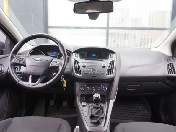 Ford Focus III Рестайлинг с пробегом 2015 года, цена 958 000 рублей, 264308 км, седан, Автокод Объявления