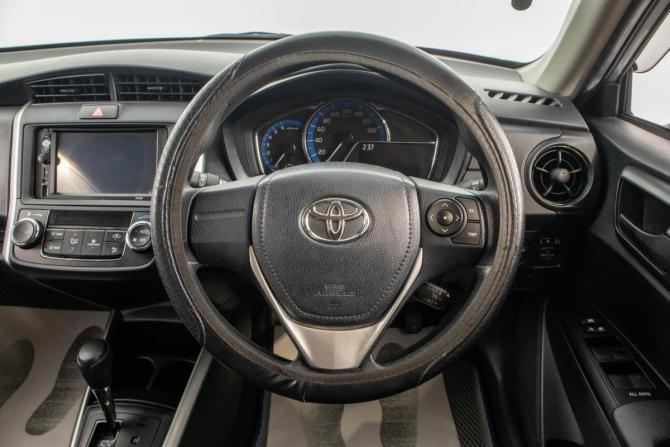 Toyota Corolla XI (E160 E170) Рестайлинг 2 с пробегом 2018 года, цена 1 469 000 рублей, 89000 км, универсал, Автокод Объявления