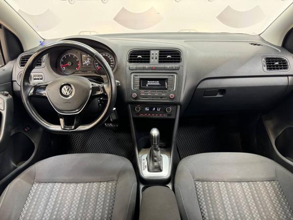 Volkswagen Polo V Рестайлинг с пробегом 2017 года, цена 1 400 000 рублей, 54865 км, седан, Автокод Объявления