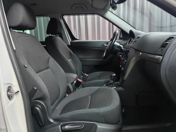 Skoda Yeti I Рестайлинг с пробегом 2015 года, цена 1 300 000 рублей, 159922 км, внедорожник, Автокод Объявления