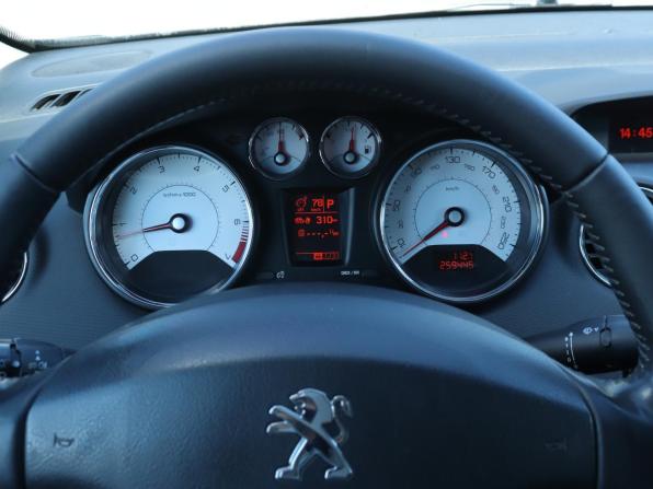 Peugeot 408 I с пробегом 2014 года, цена 450 000 рублей, 259444 км, седан, Автокод Объявления