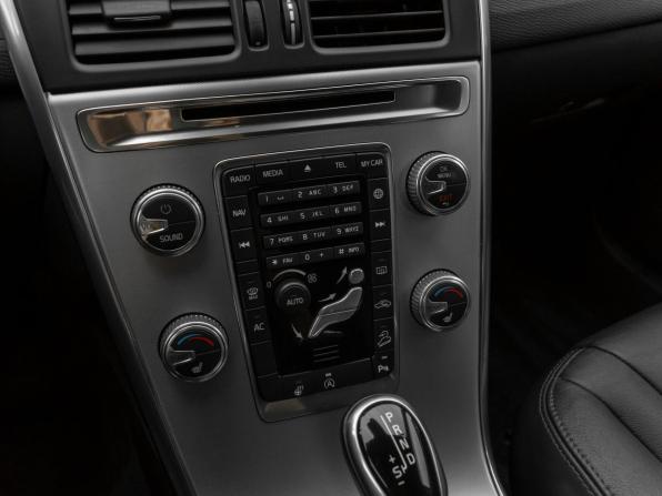 Volvo XC60 I Рестайлинг с пробегом 2017 года, цена 2 420 000 рублей, 100492 км, внедорожник, Автокод Объявления