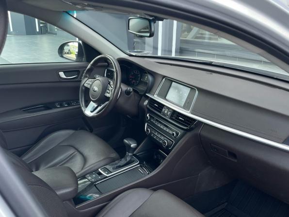 Kia Optima IV Рестайлинг с пробегом 2018 года, цена 1 615 000 рублей, 190000 км, седан, Автокод Объявления
