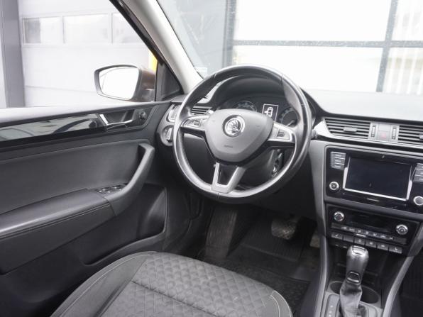 Skoda Rapid I Рестайлинг с пробегом 2017 года, цена 1 218 000 рублей, 123894 км, лифтбек, Автокод Объявления