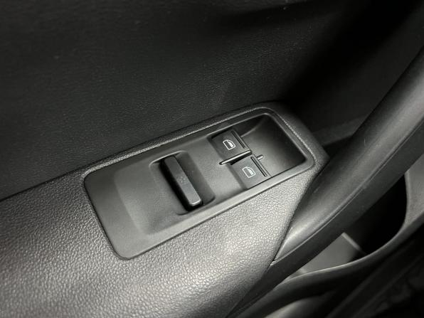 Volkswagen Polo V Рестайлинг с пробегом 2019 года, цена 1 219 000 рублей, 78000 км, седан, Автокод Объявления