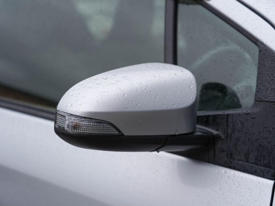 Toyota Vitz III (XP130) Новосибирск  - изображение 9