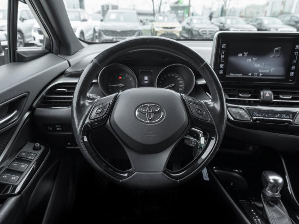 Toyota C-HR I с пробегом 2018 года, цена 2 485 000 рублей, 81591 км, внедорожник, Автокод Объявления