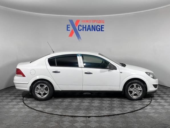 Opel Astra H Рестайлинг с пробегом 2013 года, цена 434 000 рублей, 173975 км, седан, Автокод Объявления