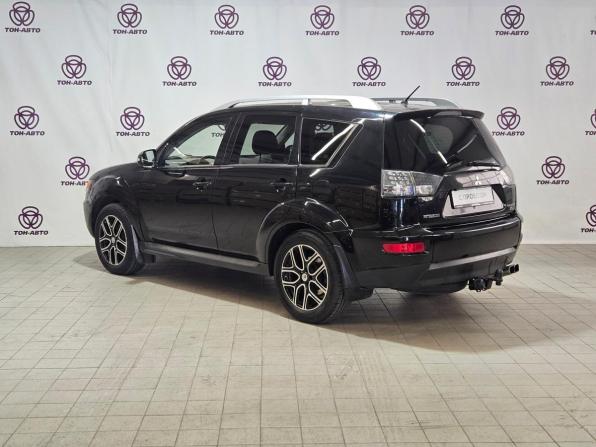 Mitsubishi Outlander II Рестайлинг с пробегом 2010 года, цена 957 000 рублей, 226085 км, внедорожник, Автокод Объявления