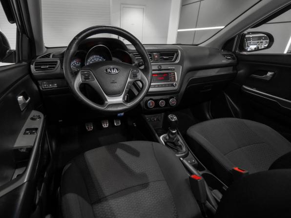 Kia Rio III Рестайлинг с пробегом 2016 года, цена 1 090 000 рублей, 90808 км, седан, Автокод Объявления