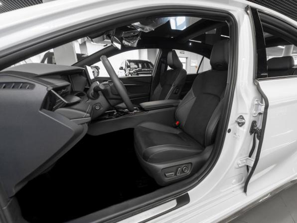 Toyota Camry IX (XV80) China Market с пробегом 2026 года, цена 4 400 000 рублей, 50 км, седан, Автокод Объявления