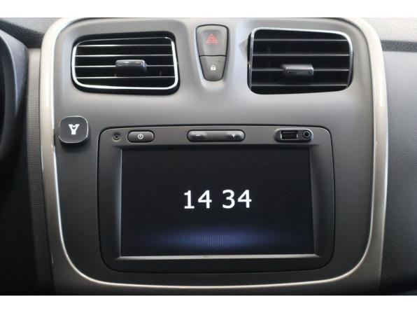 Renault Logan II Рестайлинг с пробегом 2019 года, цена 865 500 рублей, 258982 км, седан, Автокод Объявления