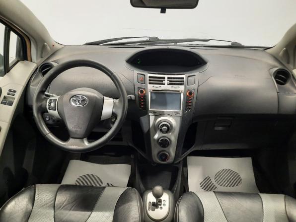 Toyota Yaris II с пробегом 2008 года, цена 269 000 рублей, 400000 км, хэтчбек, Автокод Объявления
