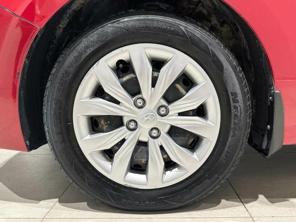 Hyundai Solaris II с пробегом 2017 года, цена 1 299 409 рублей, 72654 км, седан, Автокод Объявления